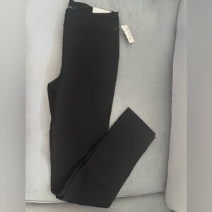 BRAND NEW Reitmans Camber & Grace Size Large Cropped Leggings